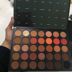 Morphe 3502 eyeshadow palette